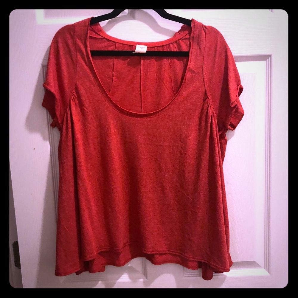 ✨ FLASH SALE! We The Free red/pink swing top